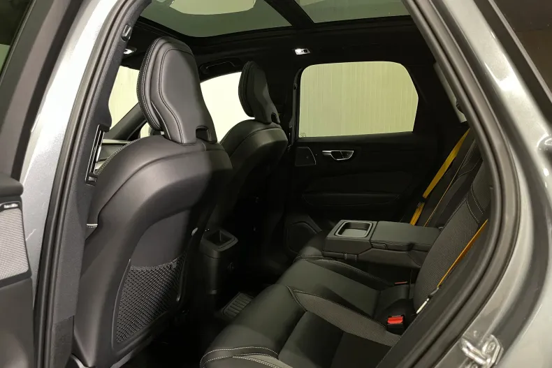 Volvo XC60 din 2021 cu 102.890 km - oferta VOL206243 - foto 12