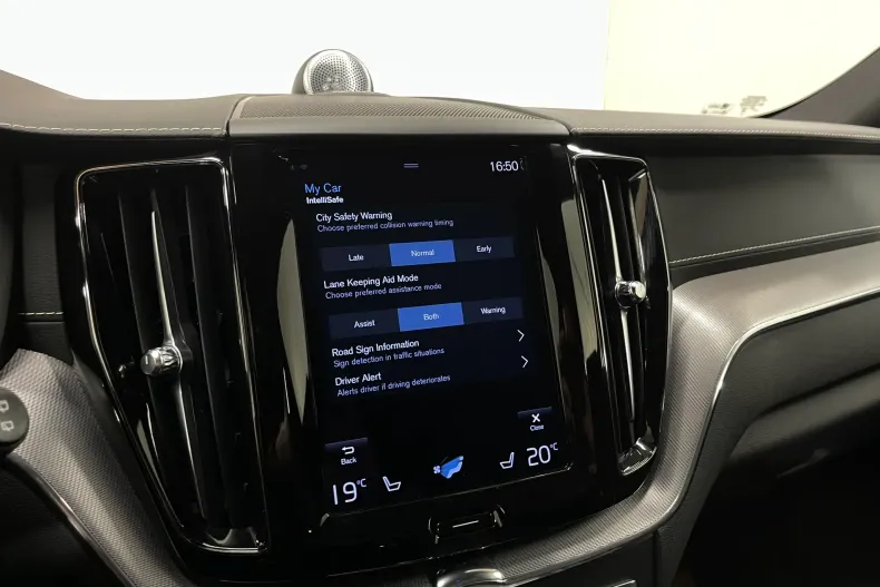 Volvo XC60 din 2021 cu 102.890 km - oferta VOL206243 - foto 20