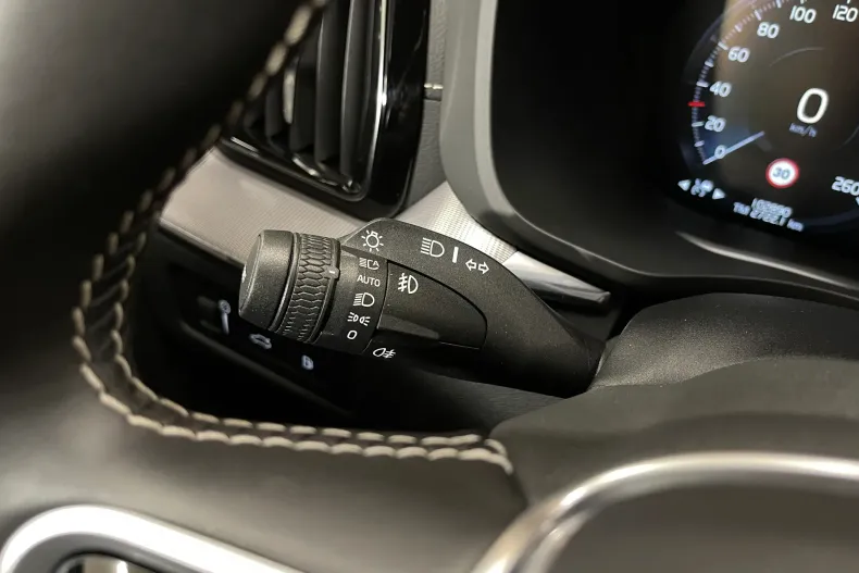 Volvo XC60 din 2021 cu 102.890 km - oferta VOL206243 - foto 30