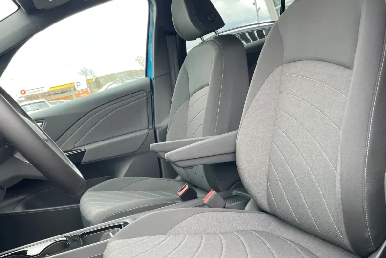 Volkswagen ID.3 din 2025 cu 1 km - oferta VOL206249 - foto 9