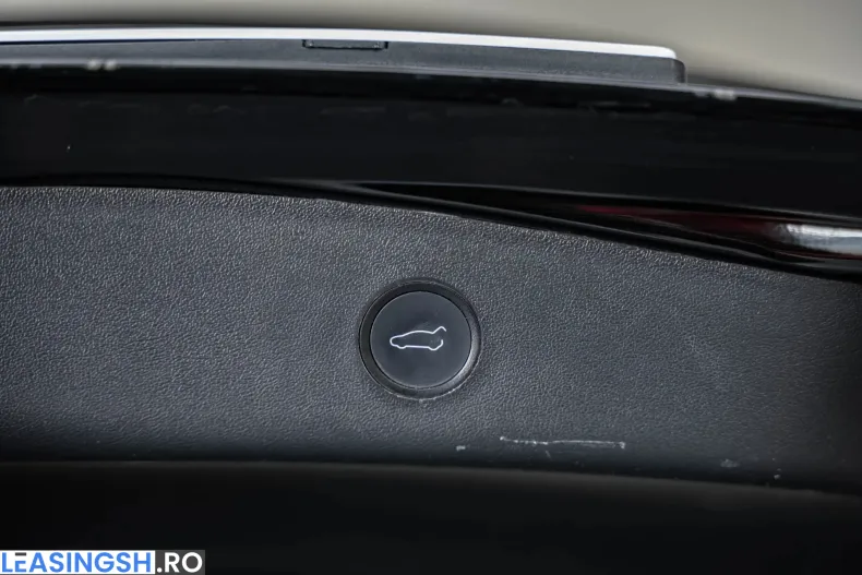 Tesla Model 3 din 2023 cu 86.640 km - oferta TES206256 - foto 29