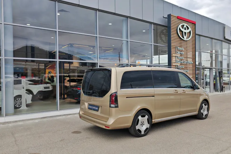 Mercedes-Benz V din 2025 cu 5.900 km - oferta MER206269 - foto 4