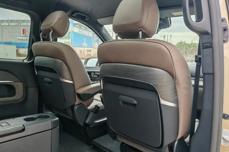 Mercedes-Benz V din 2025 cu 5.900 km - oferta MER206269 - foto 17