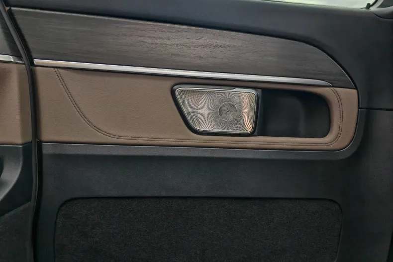 Mercedes-Benz V din 2025 cu 5.900 km - oferta MER206269 - foto 28