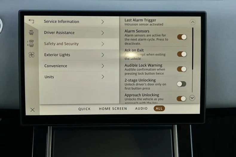 Land Rover Range Rover Evoque din 2023 cu 22.695 km - oferta LAN206277 - foto 25