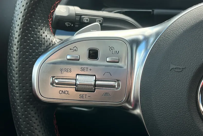 Mercedes-Benz GLA din 2022 cu 11.572 km - oferta MER206278 - foto 16