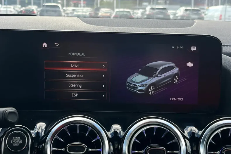 Mercedes-Benz GLA din 2022 cu 11.572 km - oferta MER206278 - foto 32