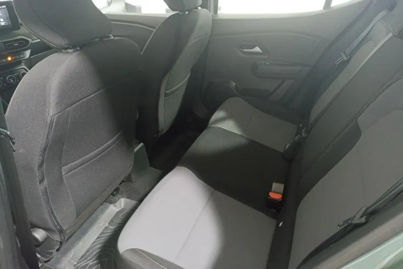 Dacia Sandero Stepway din 2025 cu 4.031 km - oferta DAC206282 - foto 9