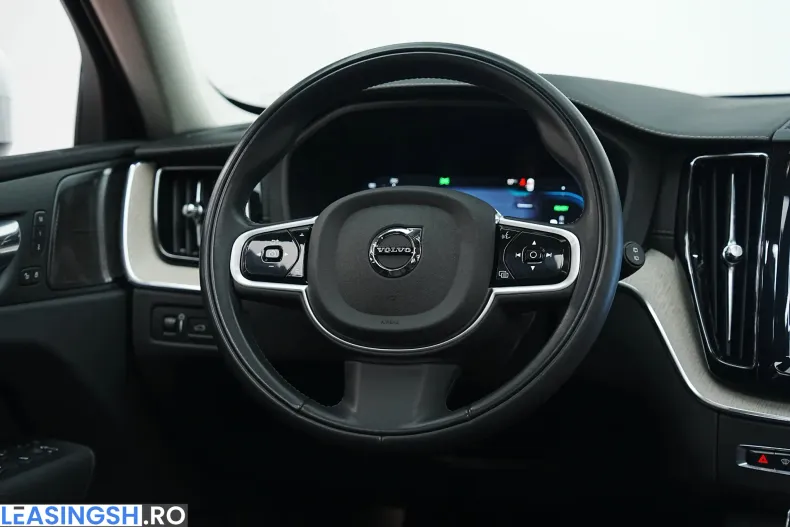 Volvo XC60 din 2021 cu 119.000 km - oferta VOL206285 - foto 33