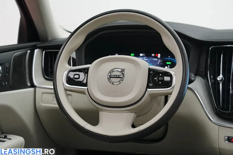 Volvo XC60 din 2023 cu 91.000 km - oferta VOL206288 - foto 35