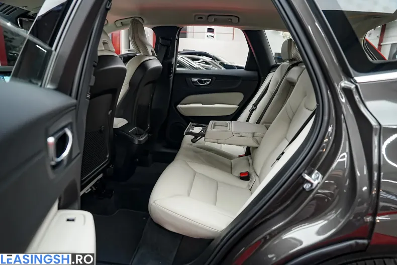 Volvo XC60 din 2020 cu 141.000 km - oferta VOL206289 - foto 6