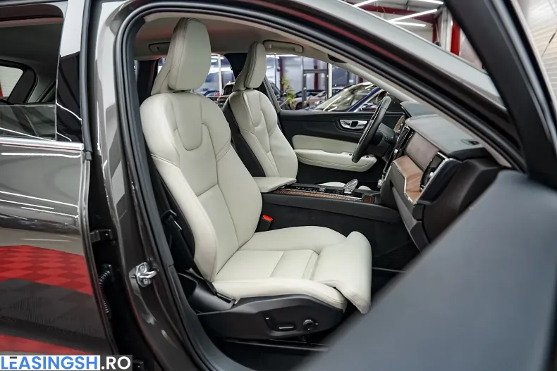 Volvo XC60 din 2020 cu 141.000 km - oferta VOL206289 - foto 8