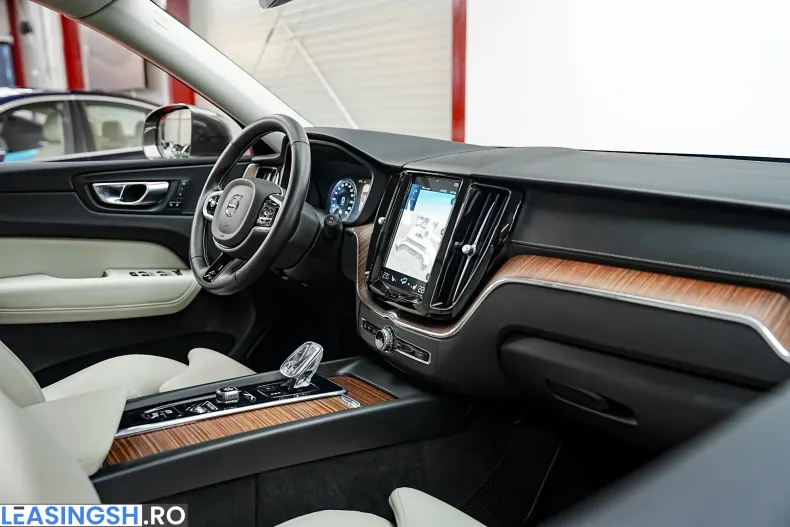 Volvo XC60 din 2020 cu 141.000 km - oferta VOL206289 - foto 16