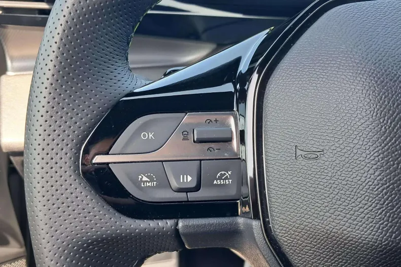 Peugeot 308 din 2023 cu 11.827 km - oferta PEU206291 - foto 16