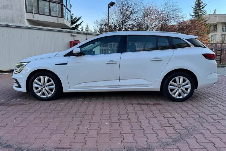 Renault Megane din 2021 cu 113.715 km - oferta REN206305 - foto 9