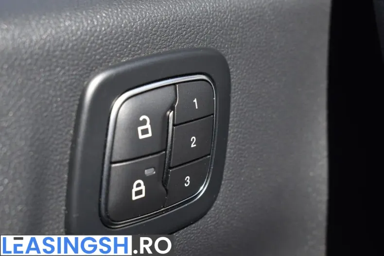 Ford Kuga din 2025 cu 4.500 km - oferta FOR206319 - foto 27