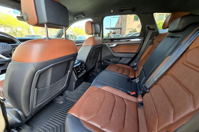 Volkswagen Touareg din 2023 cu 93.250 km - oferta VOL206320 - foto 8