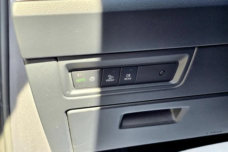 Volkswagen Touareg din 2023 cu 93.250 km - oferta VOL206320 - foto 13