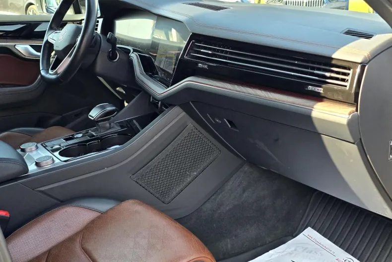 Volkswagen Touareg din 2023 cu 93.250 km - oferta VOL206320 - foto 14