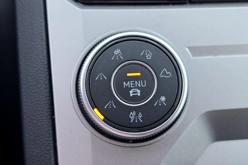 Volkswagen Touareg din 2023 cu 93.250 km - oferta VOL206320 - foto 22