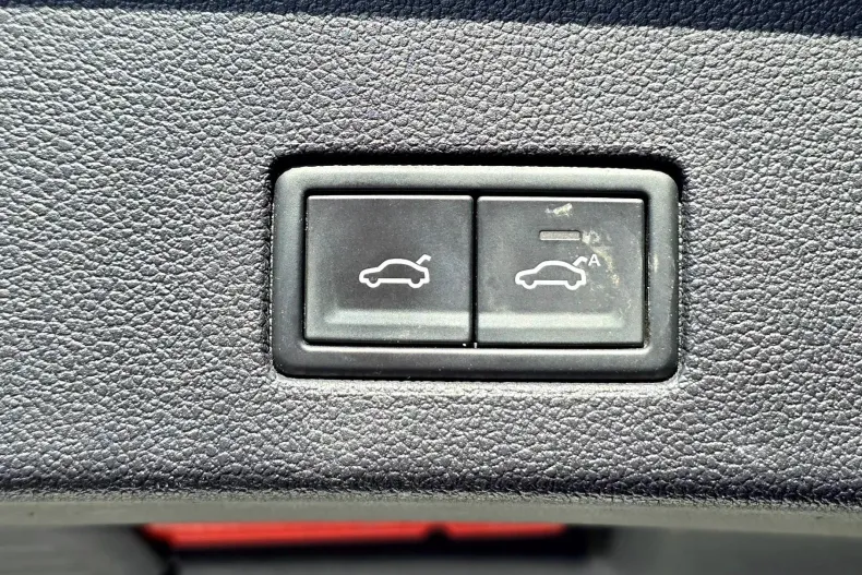 Volkswagen Touareg din 2023 cu 93.250 km - oferta VOL206320 - foto 34