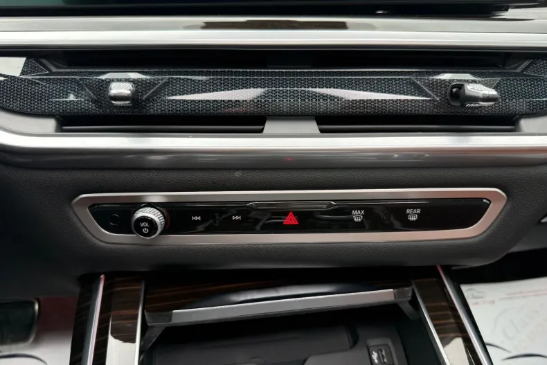 BMW X7 (Seria X) din 2024 cu 81.821 km - oferta BMW206324 - foto 30