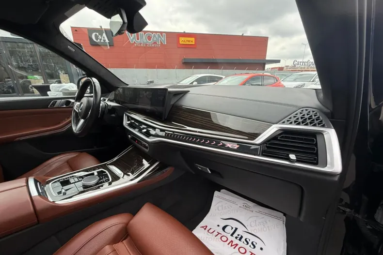 BMW X7 (Seria X) din 2024 cu 81.821 km - oferta BMW206324 - foto 38