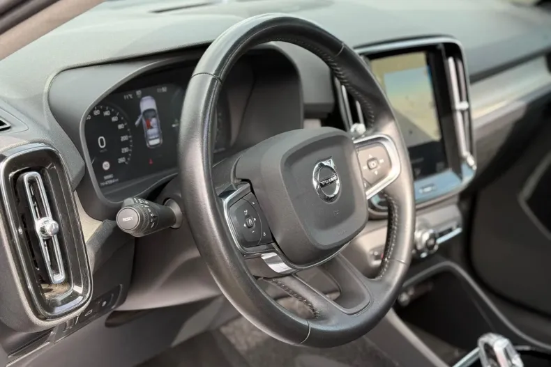 Volvo XC40 din 2021 cu 98.815 km - oferta VOL206325 - foto 10