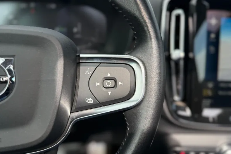 Volvo XC40 din 2021 cu 98.815 km - oferta VOL206325 - foto 23