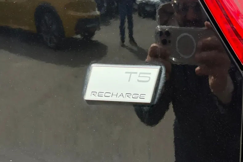 Volvo XC40 din 2021 cu 98.815 km - oferta VOL206325 - foto 29