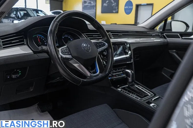 Volkswagen Passat din 2022 cu 176.000 km - oferta VOL206335 - foto 6