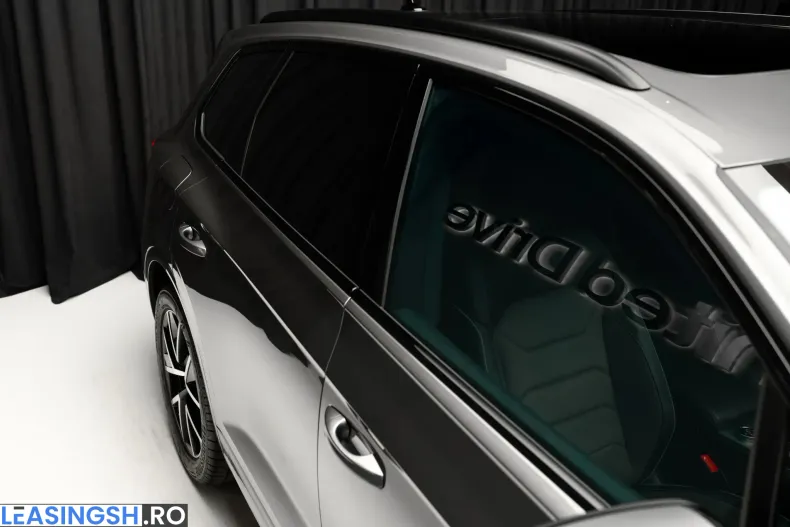 Volkswagen Touareg din 2023 cu 44.700 km - oferta VOL206342 - foto 5