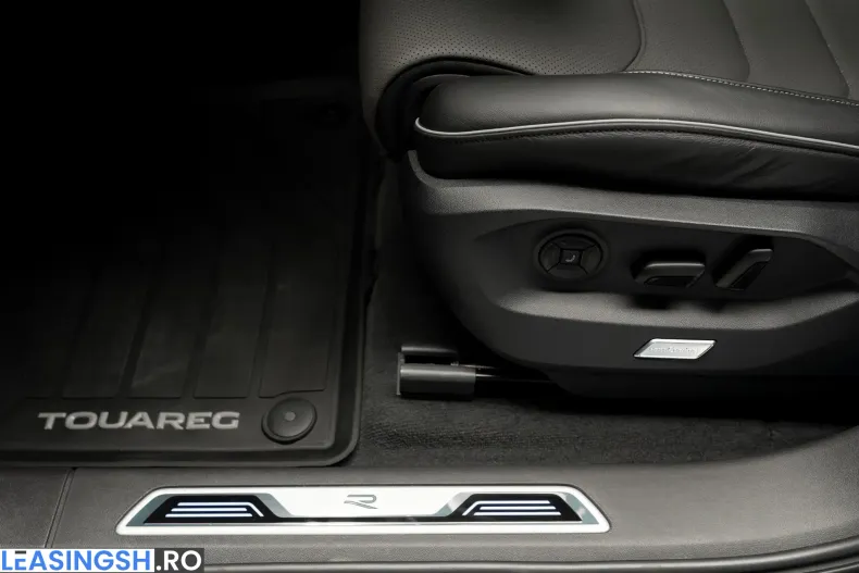 Volkswagen Touareg din 2023 cu 44.700 km - oferta VOL206342 - foto 13