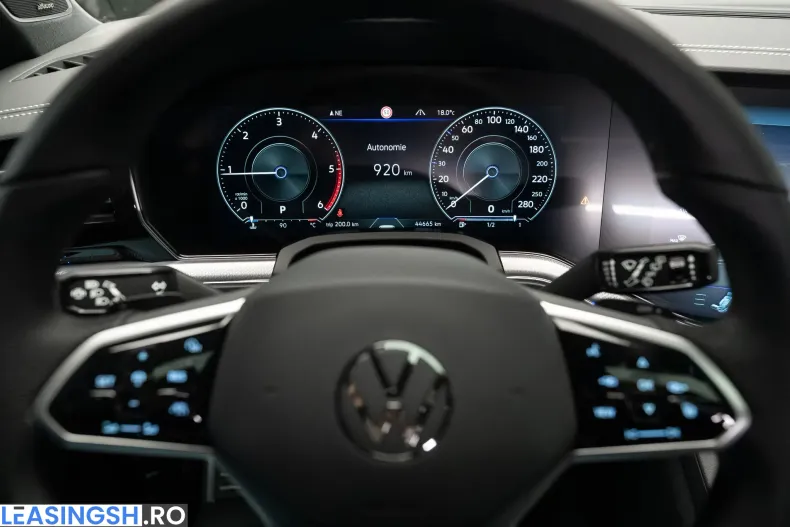 Volkswagen Touareg din 2023 cu 44.700 km - oferta VOL206342 - foto 17