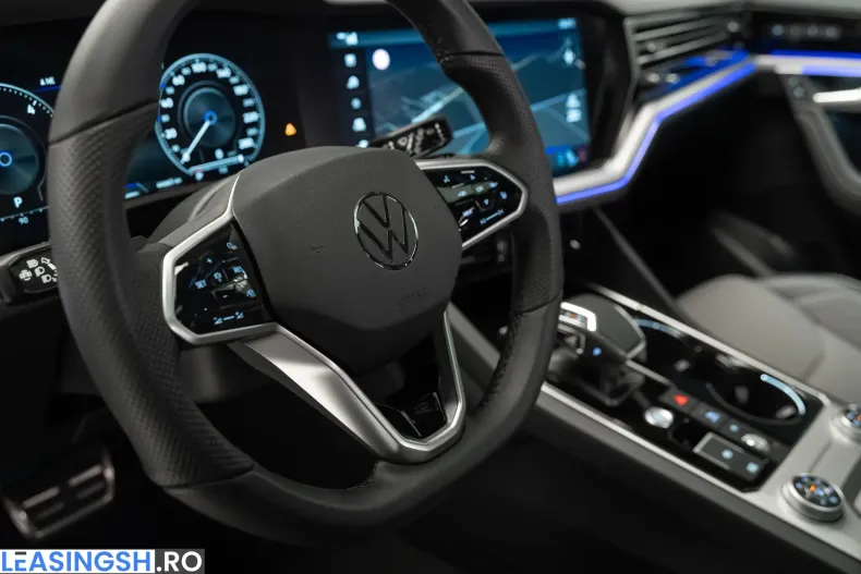 Volkswagen Touareg din 2023 cu 44.700 km - oferta VOL206342 - foto 18