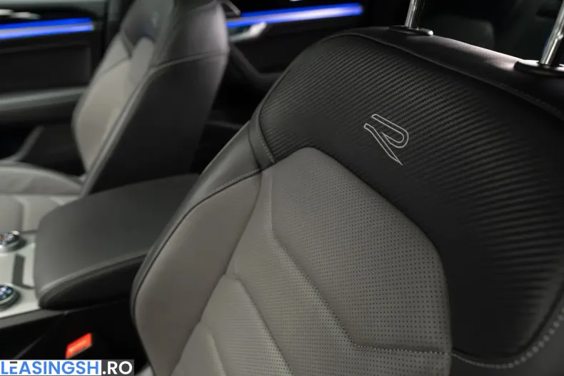 Volkswagen Touareg din 2023 cu 44.700 km - oferta VOL206342 - foto 23