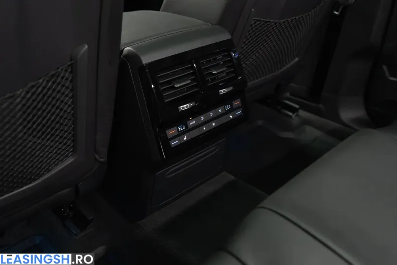 Volkswagen Touareg din 2023 cu 44.700 km - oferta VOL206342 - foto 29