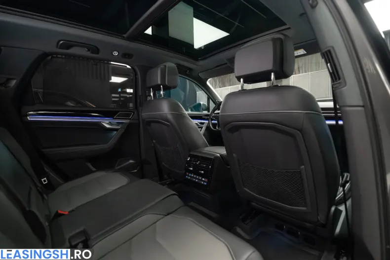 Volkswagen Touareg din 2023 cu 44.700 km - oferta VOL206342 - foto 30