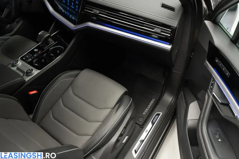 Volkswagen Touareg din 2023 cu 44.700 km - oferta VOL206342 - foto 35