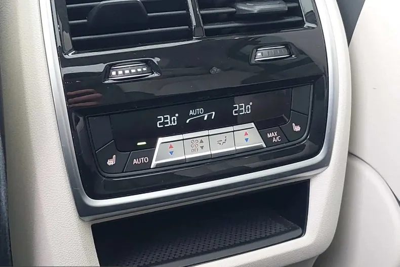 BMW X7 (Seria X) din 2023 cu 104.000 km - oferta BMW206346 - foto 18