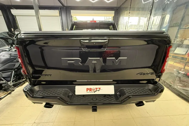 Dodge RAM din 2025 cu 9.900 km - oferta DOD206351 - foto 5