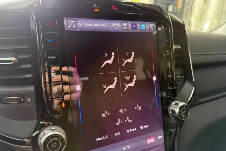 Dodge RAM din 2025 cu 9.900 km - oferta DOD206351 - foto 12