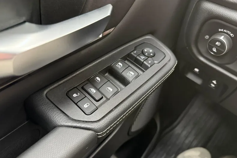 Dodge RAM din 2025 cu 9.900 km - oferta DOD206351 - foto 20