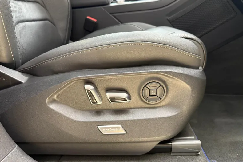 Volkswagen Touareg din 2021 cu 119.042 km - oferta VOL206353 - foto 36