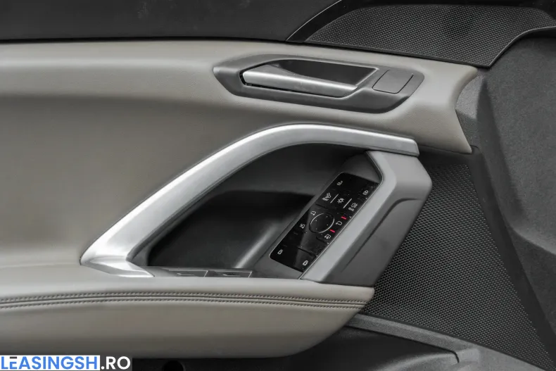 Audi Q5 din 2025 cu 9.900 km - oferta AUD206356 - foto 17