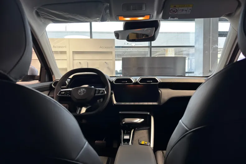 MG ZS HEV din 2025 cu 5 km - oferta MG0206359 - foto 9