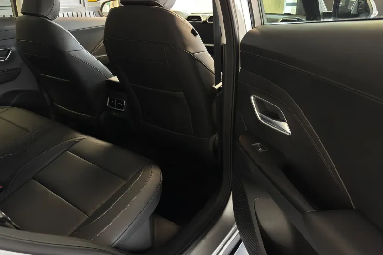 MG ZS HEV din 2025 cu 5 km - oferta MG0206359 - foto 17