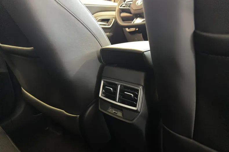 MG ZS HEV din 2025 cu 5 km - oferta MG0206359 - foto 18