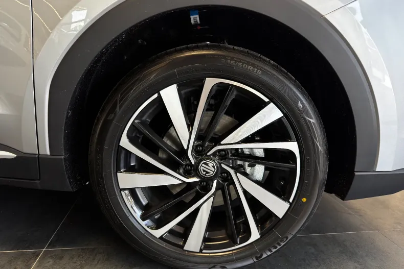 MG ZS HEV din 2025 cu 5 km - oferta MG0206359 - foto 20