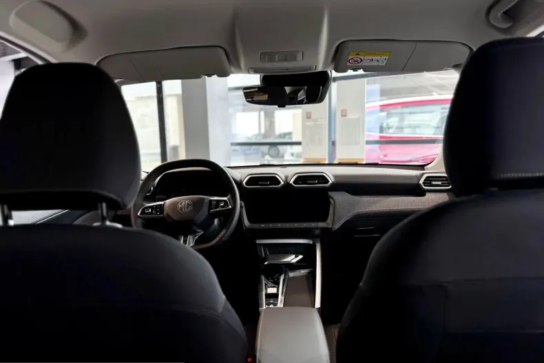 MG ZS HEV din 2025 cu 5 km - oferta MG0206362 - foto 8